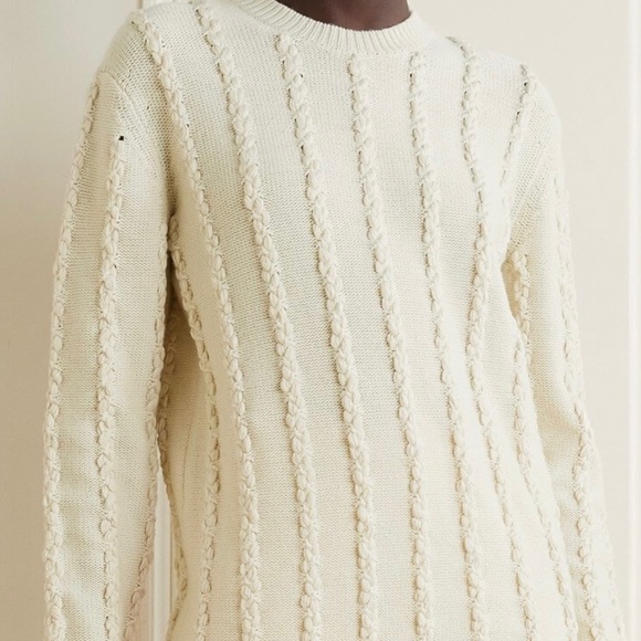 Michael Kors Collection's sweater is knitted from soft cashmere - the yarns - Picture 3 of 7